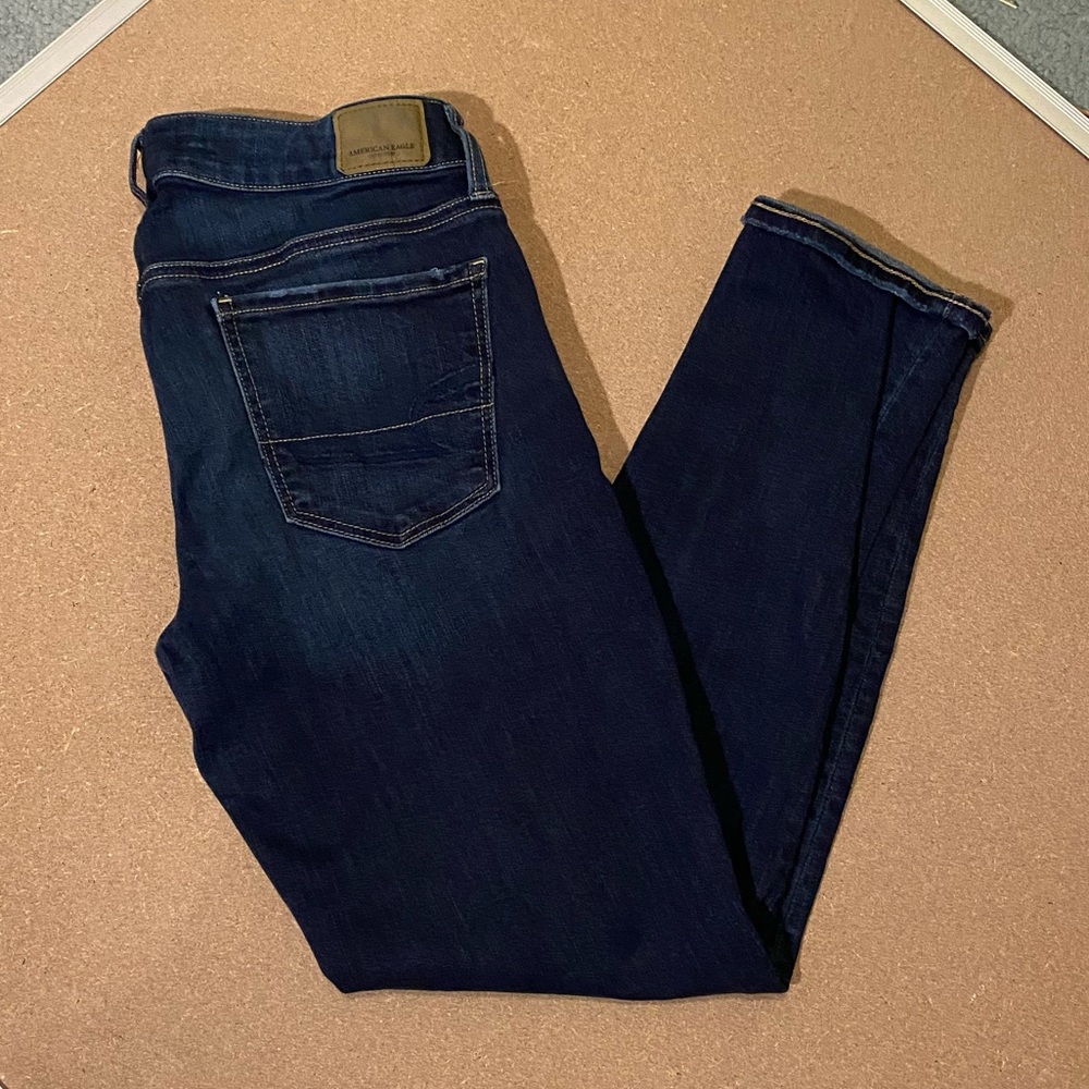 Dark Blue 8 short skinny jeans by American Eagle
